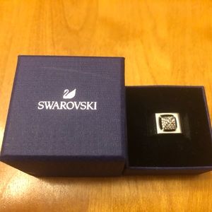 Swarovski  Rhodium plated crystal ring